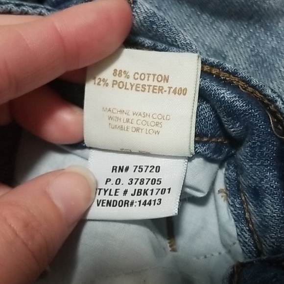 NWOT Daytrip Lynx Skinny factory distressed - Picture 5 of 8